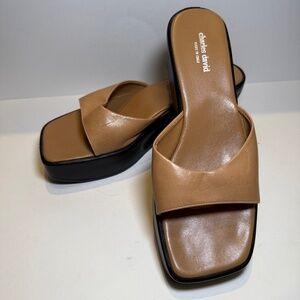 CHARLES DAVID Platform Wedge Heel Sandals Size 8 Slides in Beige